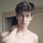 a_useless_nude profile picture leakfans.com