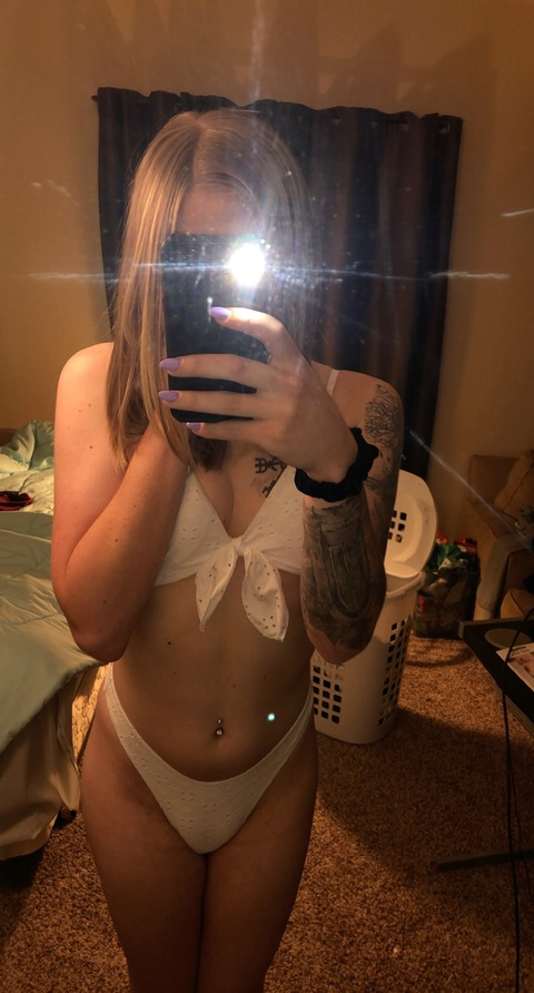 adoramoon header picture leakfans.com