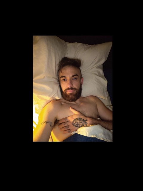 adrianeverest header picture leakfans.com