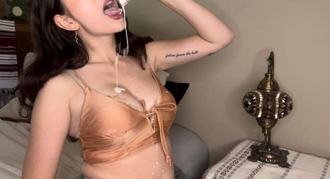 alexasgains header picture leakfans.com