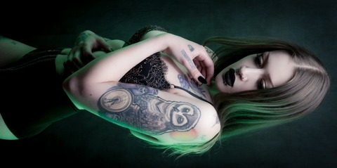 alienjudas header picture leakfans.com