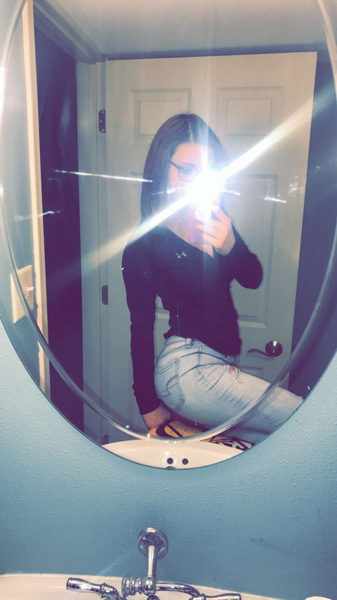 aligirl20 header picture leakfans.com