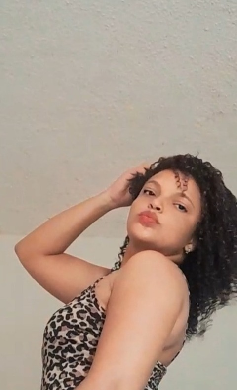 alikiss12 header picture leakfans.com