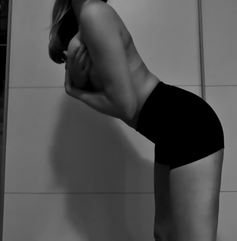 alysaax header picture leakfans.com