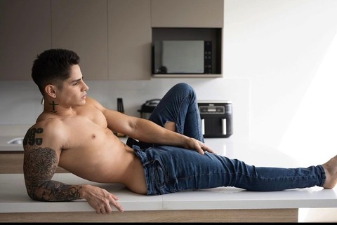 andylatino header picture leakfans.com