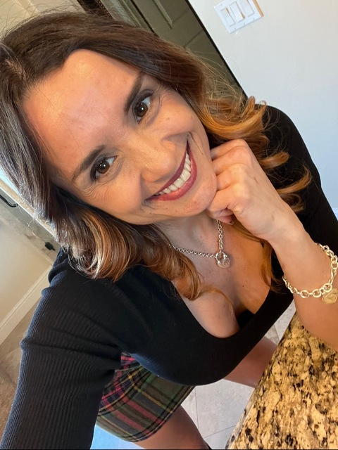 angelvixenmom header picture leakfans.com