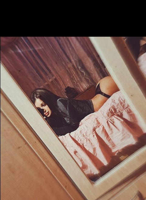 anita_dark header picture leakfans.com