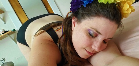 annabelle_peach header picture leakfans.com