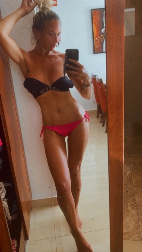 annamaeallday header picture leakfans.com