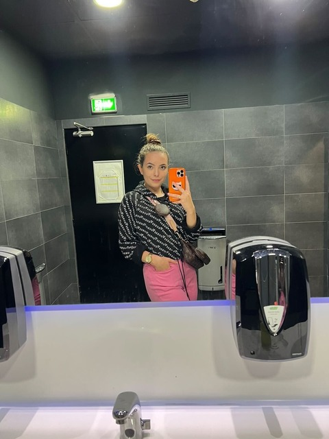 anniecutee header picture leakfans.com