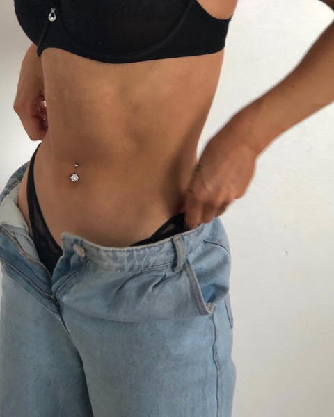 annikasuvi header picture leakfans.com