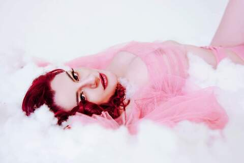 aprilrose_esc header picture leakfans.com