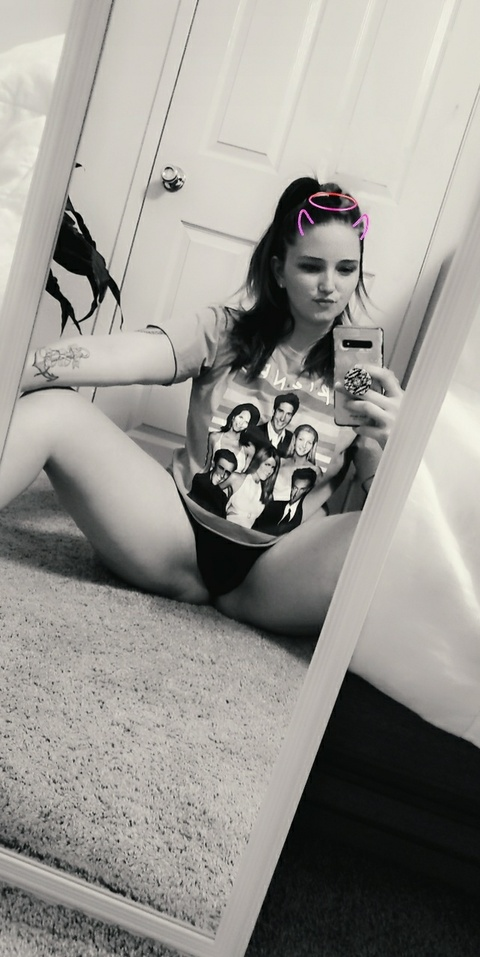 ariarose13 header picture leakfans.com