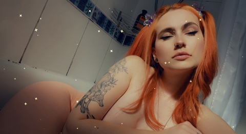 Header of ariellexfox