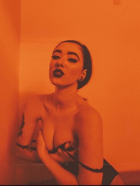 ashnoire header picture leakfans.com