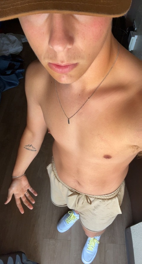 ashtonscott header picture leakfans.com