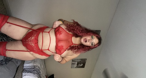 athena_grey header picture leakfans.com