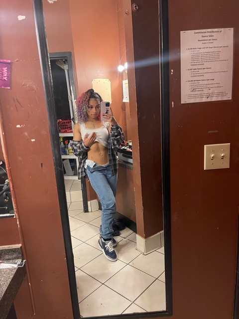 autumnaurielle header picture leakfans.com