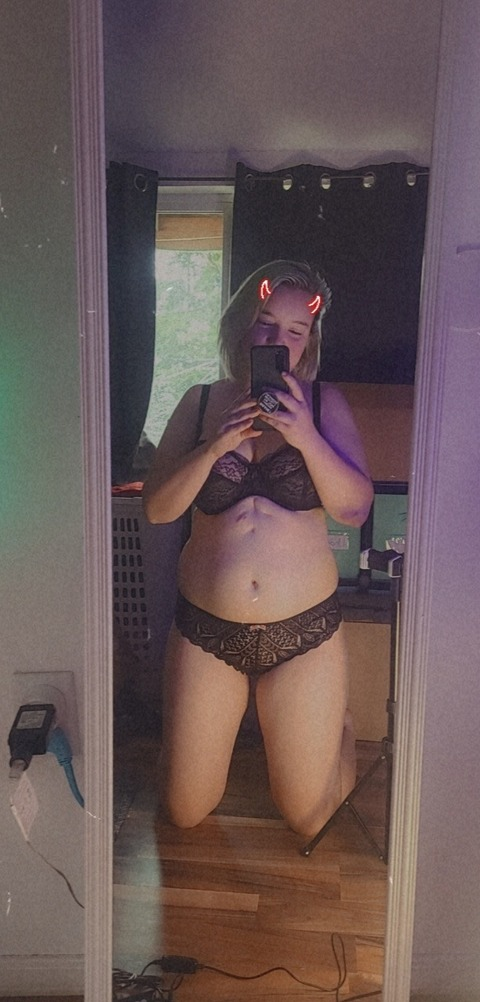 baby_em_rose header picture leakfans.com