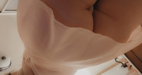 babygirldes12 header picture leakfans.com