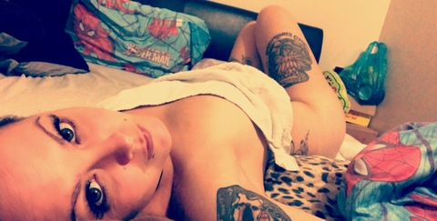 badbaby87 header picture leakfans.com