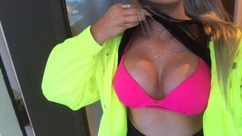 Header of bblondebarbiee