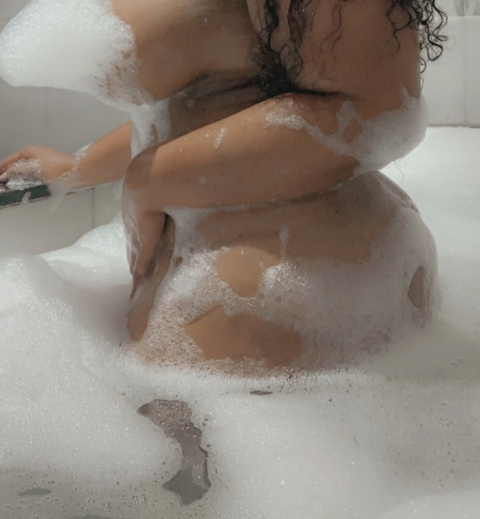 beautifullytrue header picture leakfans.com