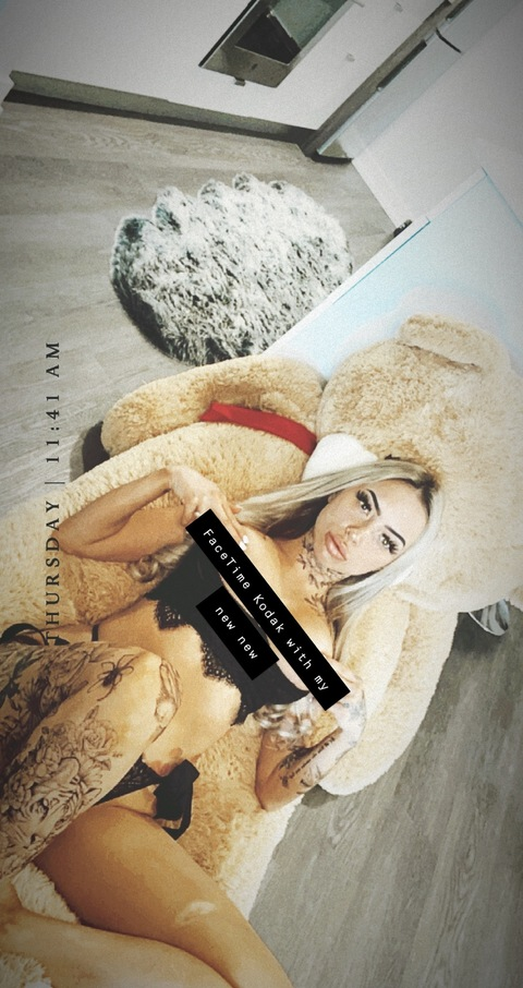 bebeninaa header picture leakfans.com