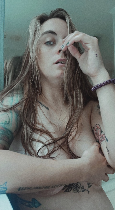 becausevictoria header picture leakfans.com