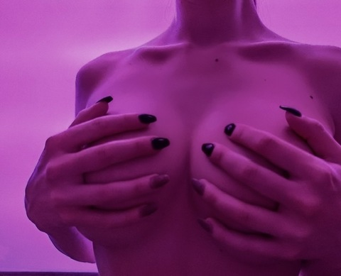 becca_allen header picture leakfans.com