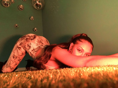 beebabaybee header picture leakfans.com