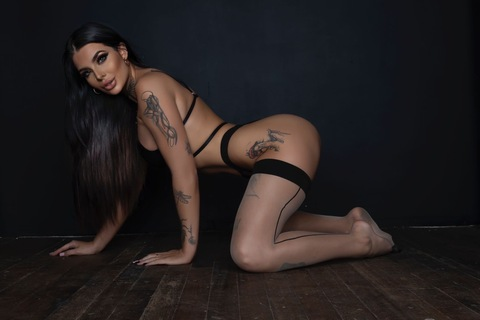 bellalo header picture leakfans.com