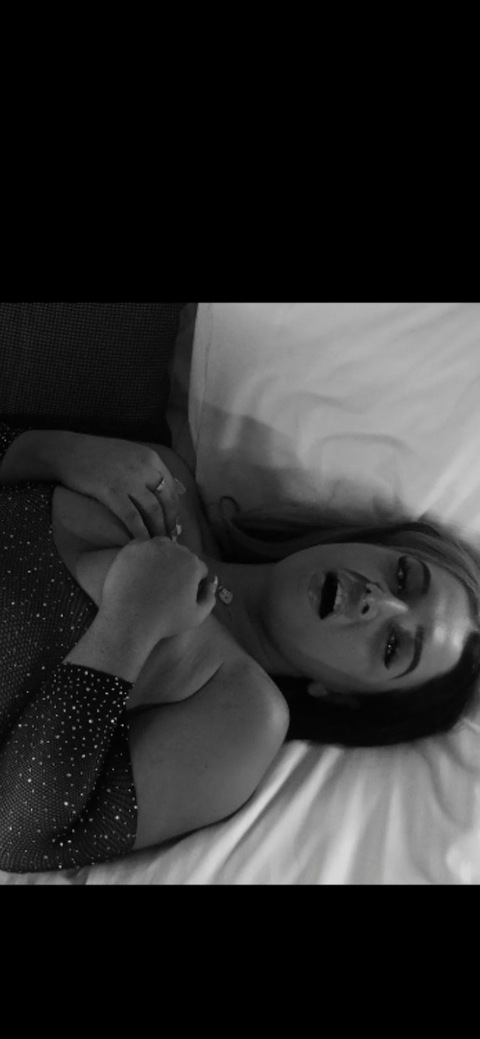 bellasinclairx header picture leakfans.com