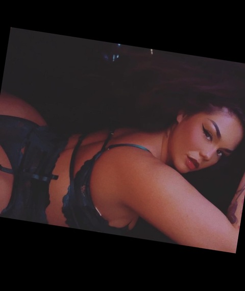 bhaddiemalone header picture leakfans.com