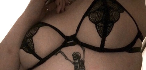 Header of bitchslap666