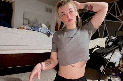 brenna.powell header picture leakfans.com