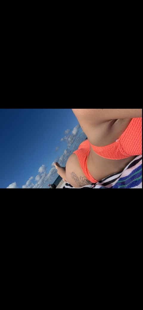 brunettebabe200 header picture leakfans.com