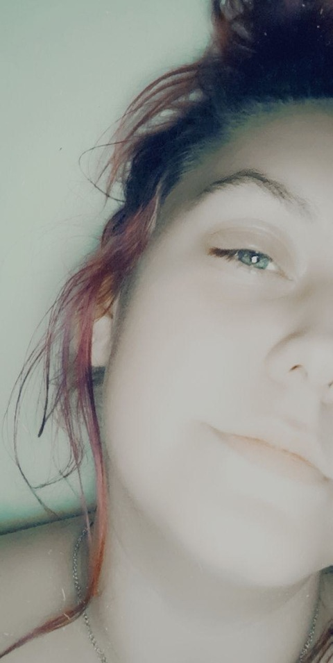 candyapplered2022 header picture leakfans.com