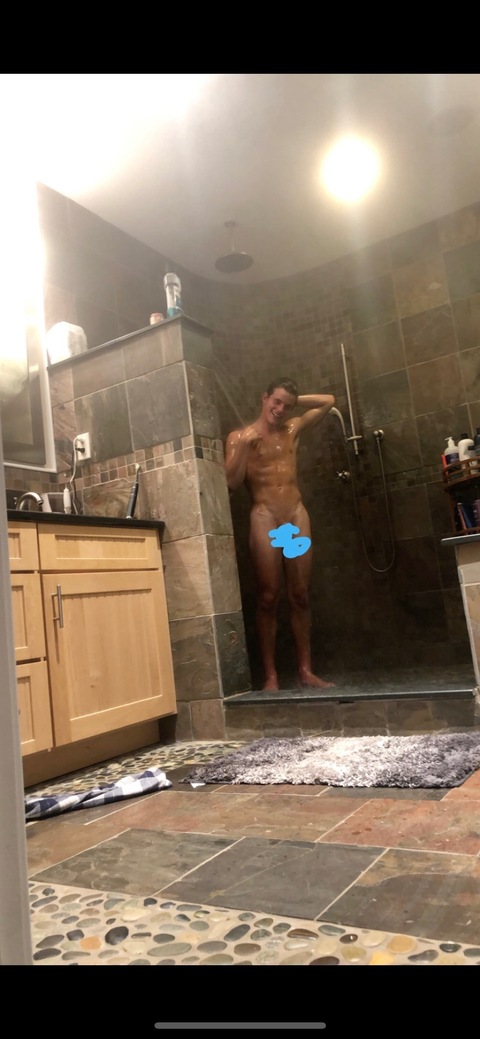 carsonyoung header picture leakfans.com