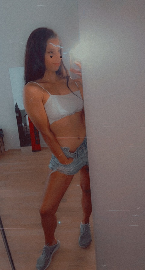 cassandranotaro header picture leakfans.com