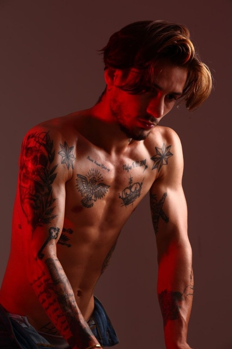 cesixy header picture leakfans.com