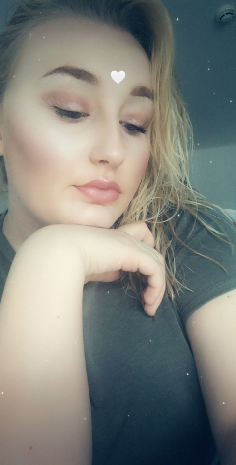 charlotte-xo header picture leakfans.com