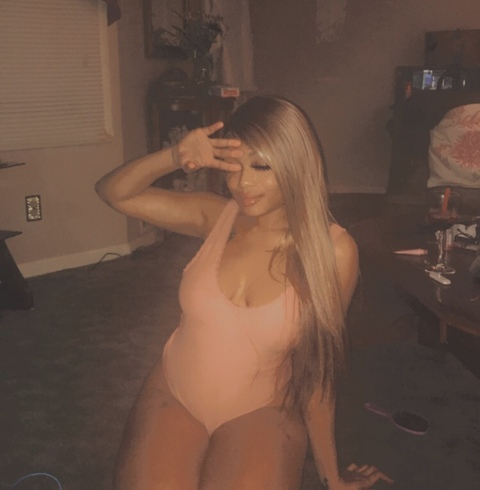 che.fans header picture leakfans.com