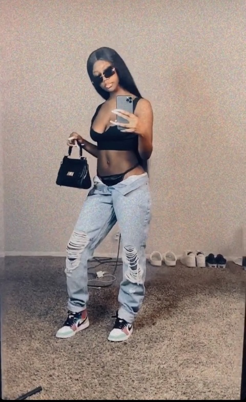 chelseamoore header picture leakfans.com