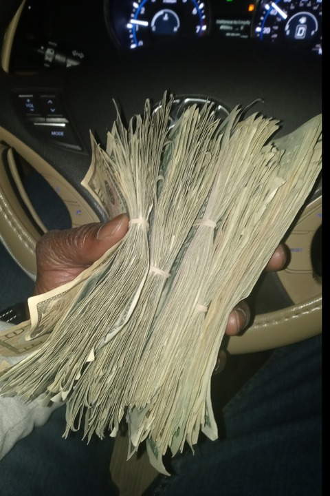 chizhutch1223 header picture leakfans.com