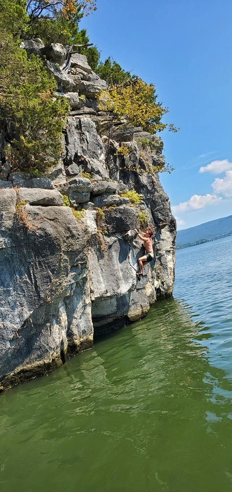 christhefur header picture leakfans.com