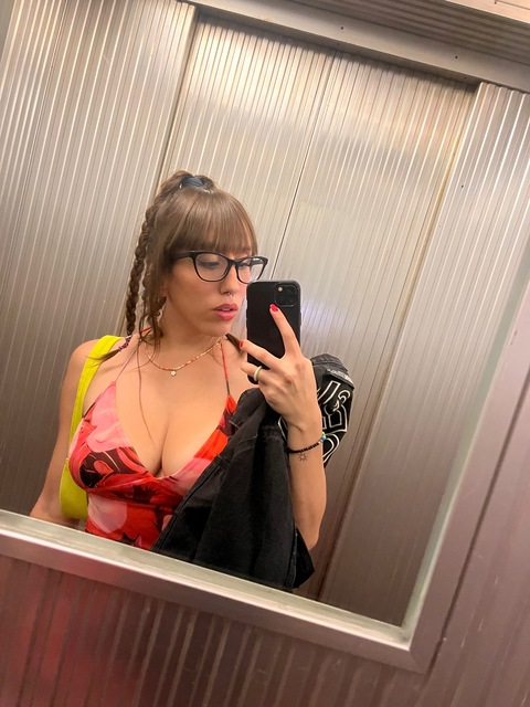 cladellepiane header picture leakfans.com