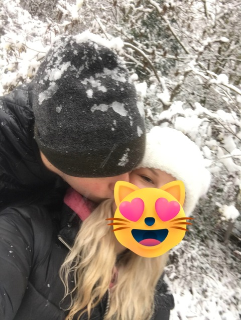 couplein20s header picture leakfans.com