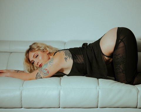 courtneycorset header picture leakfans.com