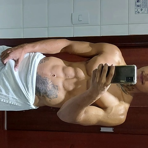 crishenao21 header picture leakfans.com